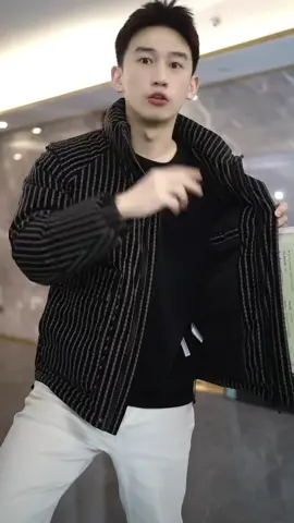 Áo khoác nam cao cấp Đặt hàng nhắn qua LINK FACE.BOOK /WhatsApp 84394.214.228 #jacket #aokhoacnamcaocap#aokhoacnam #khoacnamcaocap 