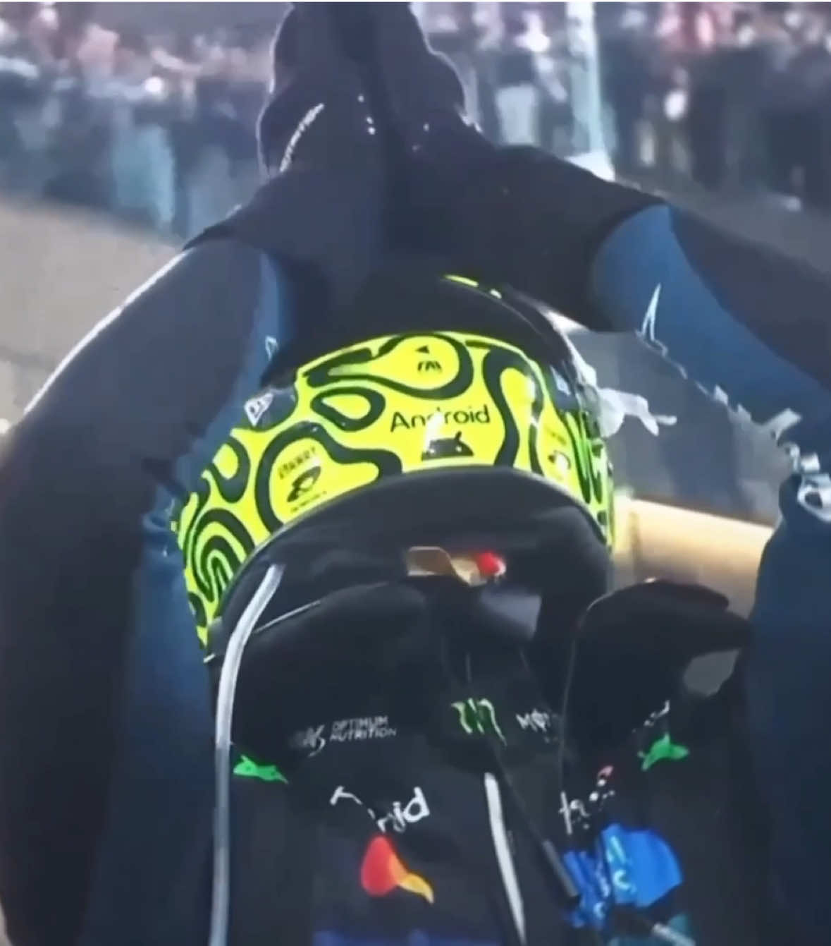 thank you lando for never giving up, we are so proud. world champion 🧡🧡#landonorris #ln4 #f1 #formula1 #fyp 