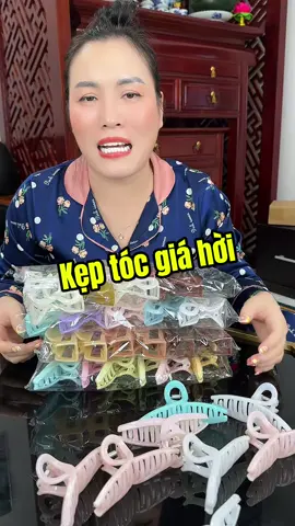 Kẹp tóc mua combo giá quá rẻ quá hời #huemenhacua #giadung #keptoc #keptoccangcua #keptocxinh 