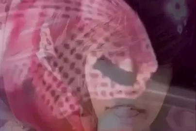 ‏في متحف العشاق نصبت تمثال ‏تسعيد وتنصت عن من يودك ‏يابو قللب قاسي يكفي غياب تراك ‏جاوزت في الهجران يازين حدك 