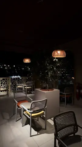 ‏واخــتر خـليلَ قــلبك بحــكمةٍ ‏فليست كُلّ القلوب بالقلوب تليقُ🩶#fypシ゚ #loveyourself #virall #f 