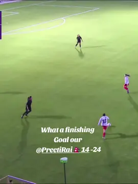 हाम्रो नेपाली स्टार प्रिती राइले हालैको खेलमा गोल गर्दै टोलीको जितमा महत्वपूर्ण योगदान गरिन्। यसले उनको फार्म र आत्मविश्वास दुवै देखाउँछ। #silashcga #SAFFWomensChampionship #Nepal #Football #etihad 
