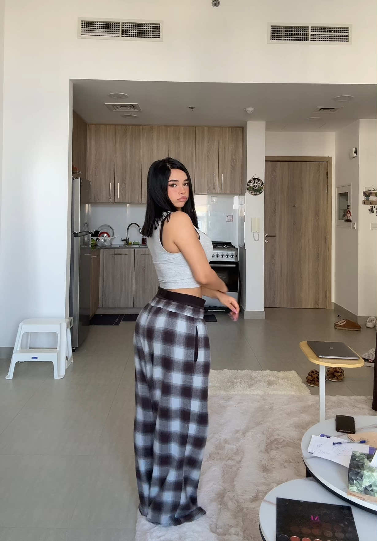 wait why do I kinda fw the side partition