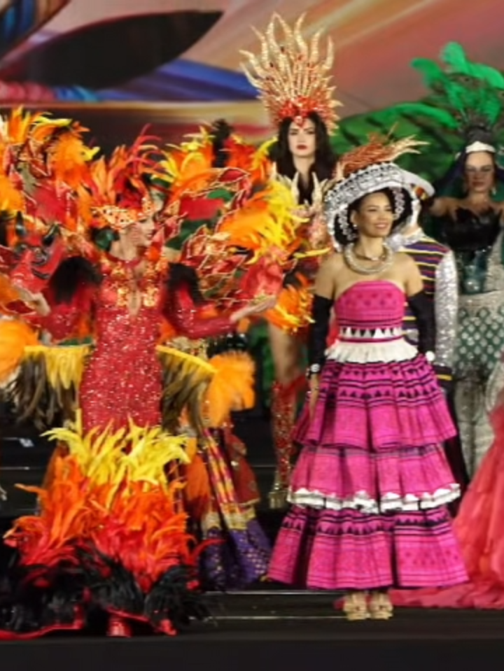 CONGRATULATIONS TO THE TOP 17 OF THE T.E.A COSMO CARNIVAL SHOW BY NAM A BANK Blending traditional inspiration with a modern edge, vibrant colors, and powerful stage energy, the contestants delivered unforgettable carnival performances. The Top 17 of The T.E.A Cosmo Carnival Show by NAM A BANK have now been officially revealed. Congratulations to these outstanding contestants: Miss Cosmo Bahamas - Beyonce Forbes Miss Cosmo Bolivia - Fernanda Antelo Miss Cosmo Cameroon - Josiane Golonga Miss Cosmo El Salvador - Rakele Menjivar Miss Cosmo England - Phoebe Michaelides Miss Cosmo Guyana - Kayla King Miss Cosmo India - Vipra Mehta Miss Cosmo Indonesia - Salma Ranggita Miss Cosmo Mexico - Angela Yuriar Miss Cosmo Nepal - Deepshikha Nepal Miss Cosmo Nigeria - Tofunmi Adekola Miss Cosmo Panama - Italy Mora Miss Cosmo Peru - Kelín Rivera Kroll Miss Cosmo Philippines - Chelsea Fernandez Miss Cosmo Spain - Dori Rodríguez Miss Cosmo Sri Lanka - Kalani Athukorala Miss Cosmo USA - Yolina Lindquist 📌 The Top 17 of T.E.A Cosmo Carnival Show by NAM A BANK results are based on the final overall scores and closely matched real-time judging results.  📍World T.E.A Fest 2025 Closing Ceremony #WorldTea #WorldTeaFest2025 #InternationalTeaFestival2025 #MissCosmo #ImpactfulBeauty