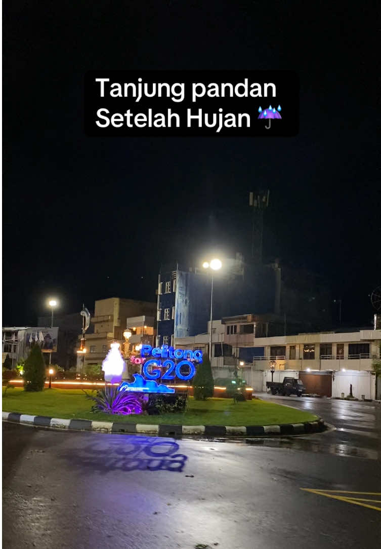 Musim hujan. untuk yang dijalan Hati-hati dan untuk yang dihati, kapan jalan jalan 🙃 #tanjungpandan #belitung #fyp 