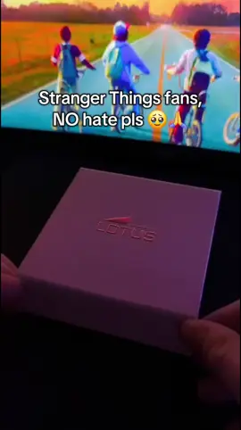 Every Stranger Things fan need this charm bracelet 🤩🫣🤭#strangerthings #charmsbracelet #demogorgon #christmasgift #couples