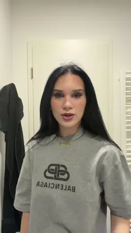 Viel Glück 🤞🏼 mir folgen & etwas kommentieren 💘 lnsta: nessiontour  Die Aktion endet am 12.12.2025 um 23:59 Uhr. Die Gewinner werden per Direktnachricht kontaktiert und per Zufallsprinzip ausgelost. Außerdem wird der Gewinner in den Kommentaren erwähnt! Teilnahme ab 18 Jahren, bei Minderjährigen Aushändigung des Gewinns nur mit Einverständnis der Erziehungsberechtigten. Rechtsweg ausgeschloßen. Die Produkte sind selbstgekauft. Instagram steht in keinem Zusammenhang mit dem Gewinnspiel.