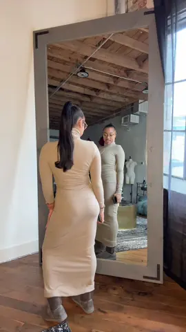 Studio #OOTD fashion designer edition💋. Do you like monochromatic looks? @XCLÚJOHN  #xclujohn 