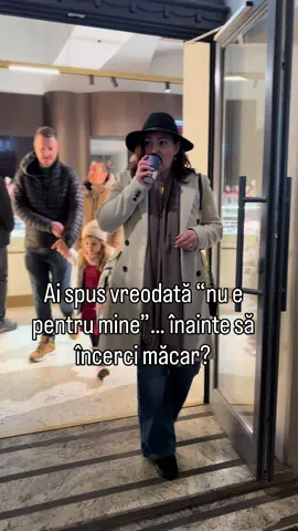 Ai spus vreodată „nu e pentru mine” înainte să încerci măcar? Și eu… ani la rând. Voiam mai mult timp. Voiam să fiu prezentă pentru familia mea. Voiam stabilitate financiară și sănătate mai bună. Dar imediat ce apărea o oportunitate, găseam motive să mă opresc. Până într-o zi. Ziua în care am ales să nu mai fug de schimbare… și să-mi dau voie să încep, chiar dacă nu știam totul. Adevărul este simplu: ✨ Libertatea nu vine când o aștepți. Vine când ai curaj să faci primul pas. Dacă și tu simți că ai spus „nu e pentru mine” de prea multe ori, dar în sufletul tău știi că meriți mai mult… scrie-mi. Poate e momentul în care începi să vezi ce e, de fapt, pentru tine. 🤍