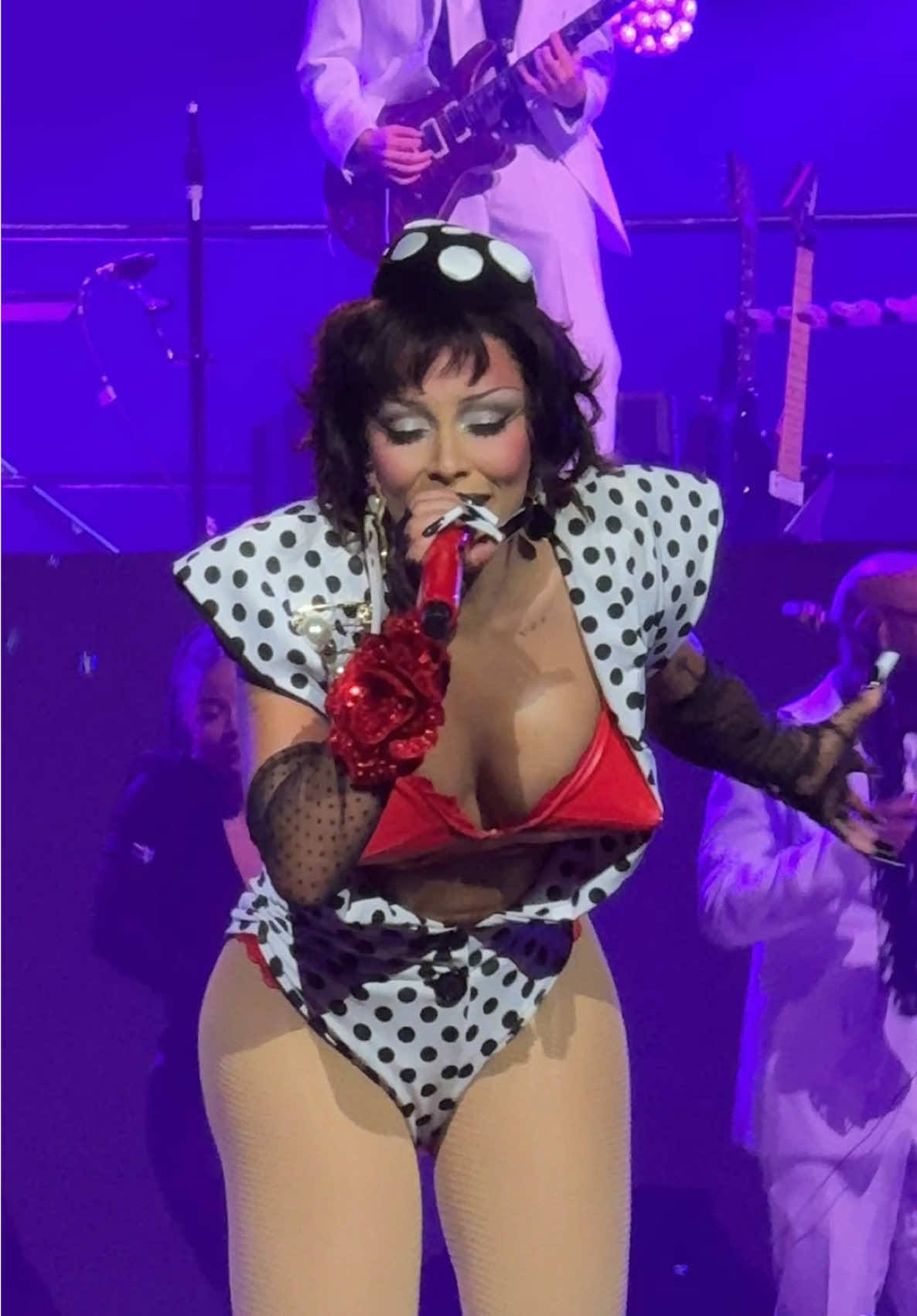 Doja Cat in Manila? A whole cultural reset. 😼💫 #DojaCat2025 #ManilaScene #FOMOAlert #ConcertHype #VibeCheck