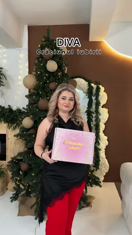 Crăciunul e mai frumos cu DIVA ✨ Serile reci de iarnă prind viață când luminițele se aprind, aroma de sărbătoare plutește în aer, iar poveștile de sezon de pe DIVA îți încălzesc sufletul. ❤️ Bucură-te alături de cei dragi de magia lunii decembrie și lasă farmecul filmelor de Crăciun să-ți coloreze casa în zâmbete și liniște. 🎄✨📺 #DIVACrăciunulIubirii #Capcut @DIVA Romania 