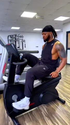 I’m on fire 🔥 #AFROCULTURE album out now 💪🏽