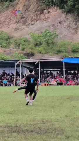 Sangat berbahaya Hampir #bolaindonesia #tarkamsepakbola #sepakbolaindonesia #fypシ゚viral🖤tiktok #sepakbola @SAKURA CUP IV 2025 