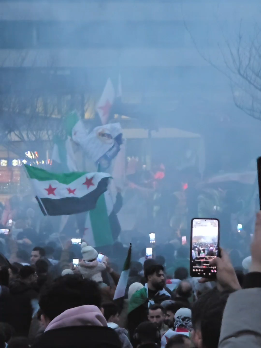 احتفالات مدينة ايسين اليوم بيوم التحرير 07.08.2025 فرحة يوم النصر من داخل مدينة Essen الألمانية احتفال ايسن احتفال ايسين احتفال Essen ايسين اليوم ايسين مباشر #احتفالات_ايسين #ايسين #ايسين_اليوم #يوم_التحرير #essen 