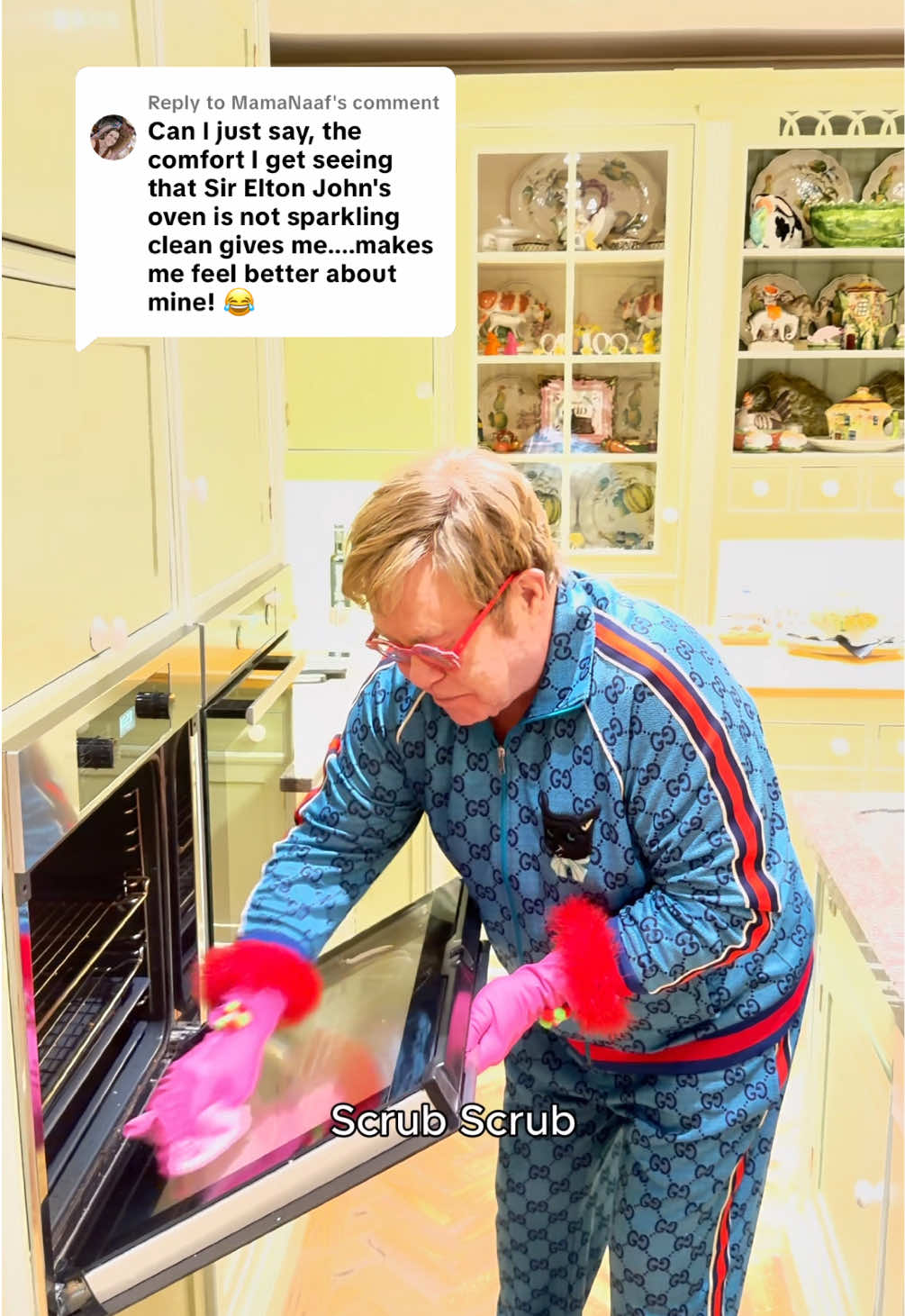 Replying to @MamaNaaf  Don’t think your comments go unnoticed… 🧼  #holidaymusic #christmasmusic #live 