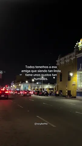 Mi amiga y sus momentos humildes 😆 #parati #fyp #amigas #parejas #humor 