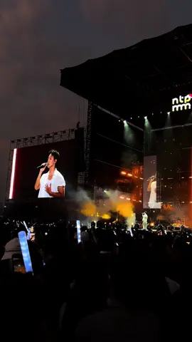 Hoàng hôn chạm sân khấu, Hoàng Dũng chạm cảm xúc 🫶🏻🫶🏻 #yearend #ntpmm2025 #fyb #doanketmoi 