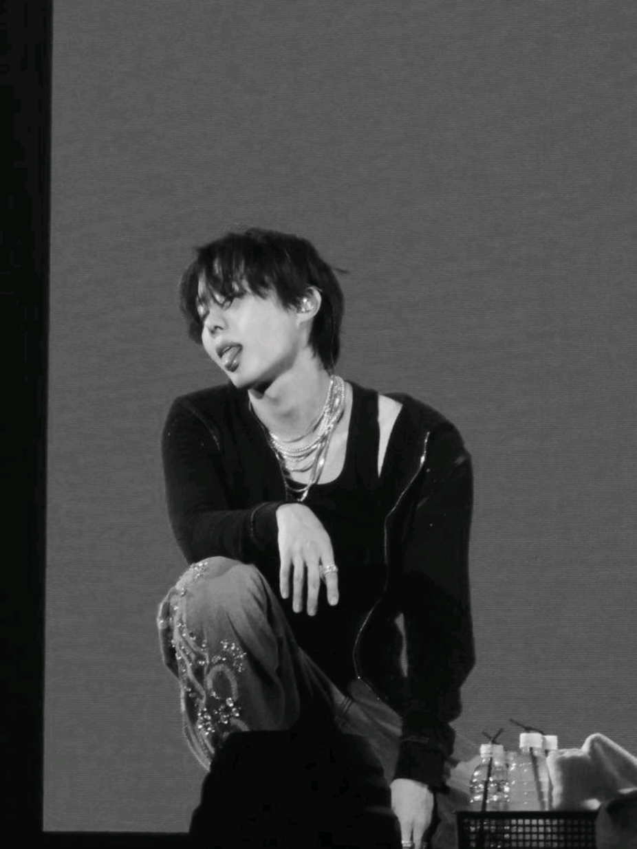 #JHOPE — [2/7] pt1 w/ jimin is pinned | for my bby @cass⁷ who asked for hobi's version~ | jungkook's next  | will post the others soon, so don't let this flop pls | scp: me | { #junghoseok #jhopeedit #btsedit #fyp } hoseok | hobi edit | bts | bangtan | army | meme edit | viral @BTS @hobipower 