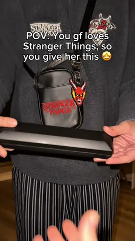 If your girlfriend loves Stranger Things, she also needs this charm bracelet 🤩👇🏻#strangerthings #strangerthings5 #elevenstrangerthings #couplegift #strangerthingscharm 