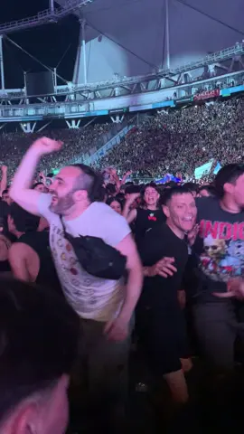 y cada diaaaaa #fundamentalistasdelaireacondicionado #estadiounicodelaplata #losredondos 