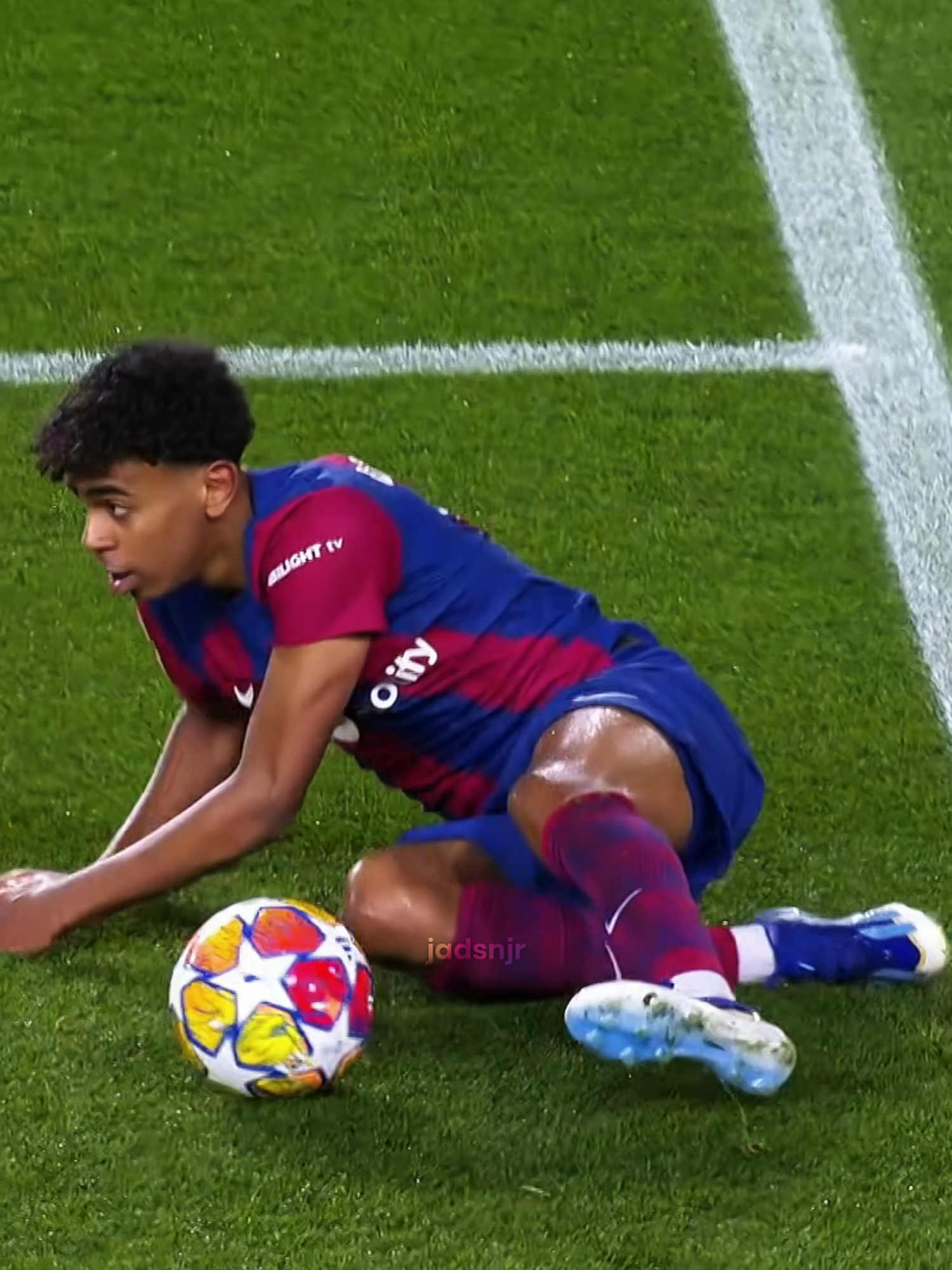 Lamine Yamal Nutmegs || #lamineyamal #barcelona #spain #viral #skills || @jadsnjr.new