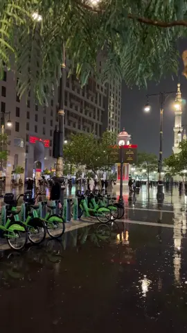 أَوَلَمۡ يَرَوۡاْ أَنَّا نَسُوقُ ٱلۡمَآءَ إِلَى ٱلۡأَرۡضِ ٱلۡجُرُزِ فَنُخۡرِجُ بِهِۦ زَرۡعٗا تَأۡكُلُ مِنۡهُ أَنۡعَٰمُهُمۡ وَأَنفُسُهُمۡۚ أَفَلَا يُبۡصِرُونَ #المدينه#امطار_المدينه_المنوره #quran #عبدالله_القرافي #capcut #madina #الحرم_المدني #الحرم #امطاراليوم 