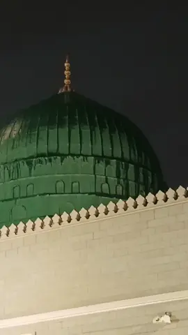 #ماشاءالله # ماشاءاللہ گنبد کے اوپر بارش ہو رہی ہے ماشاءاللہ  سبحان اللہ کیا موسم ہے مدینے کا