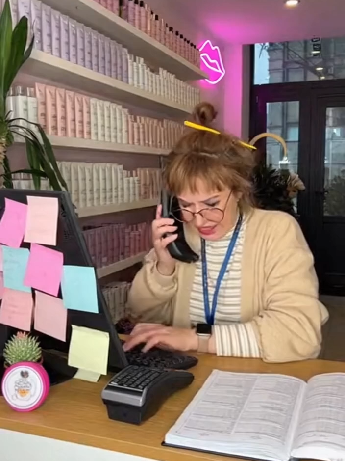 Администратор салон красоты#салонкрасоты #ресницы #брови #прическа #губы