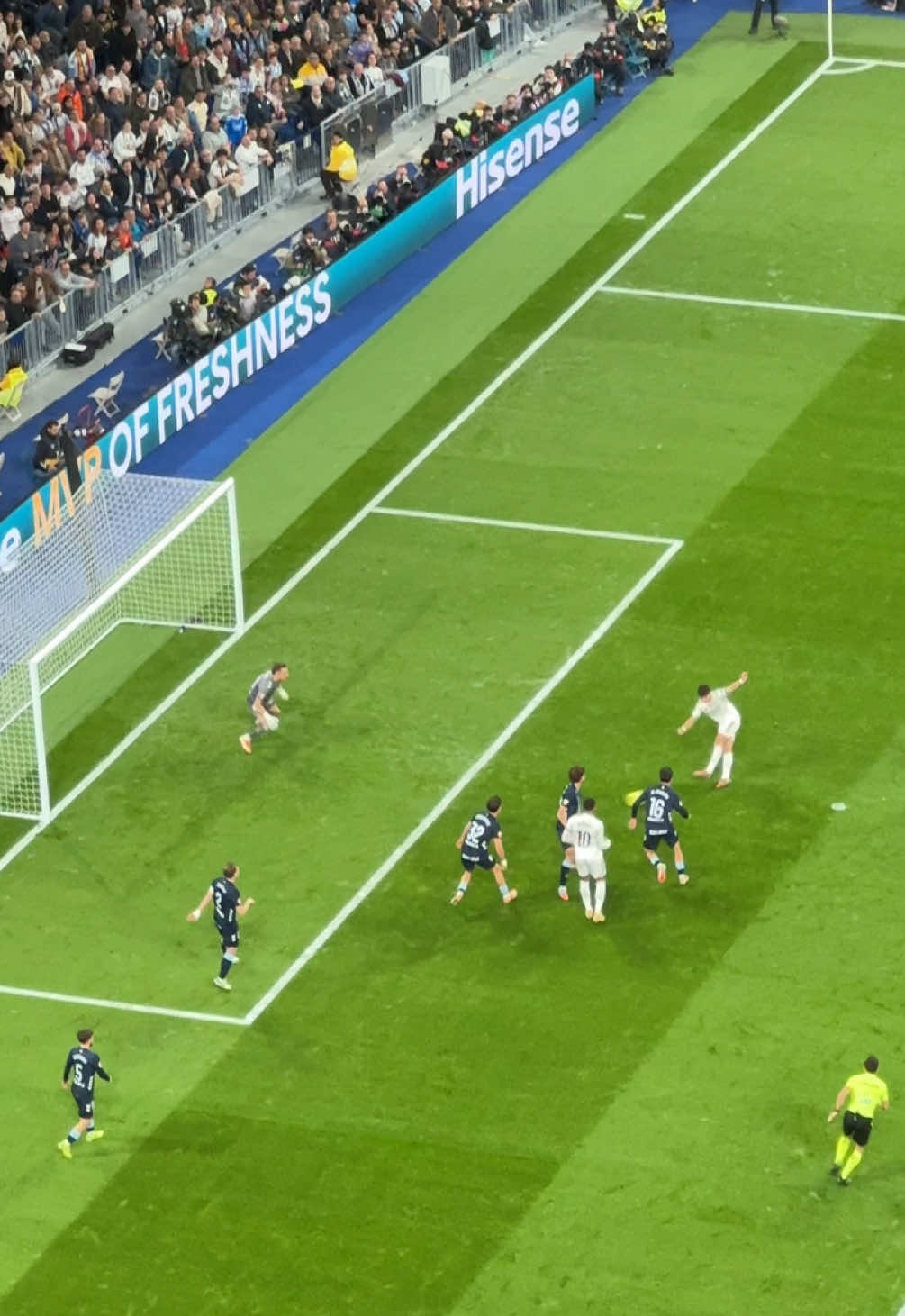 Arda Güler a punto de meter gol   Real Madrid 🆚 Celta de Vigo Jornada 15 LA LIGA 🏟️ Santiago Bernabéu  🕒 9 PM #HalaMadrid #RealMadridCelta #football #fútbol #footballmatch 