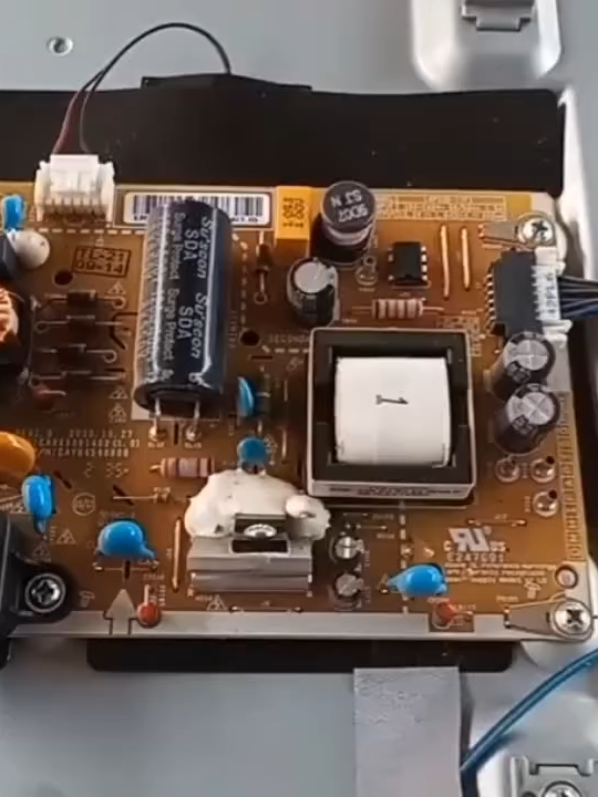 📺📢¡Aprende paso a paso a reparar Televisores! 🚗 Únete a nuestro curso de reparación de Televisores  y conviértete en el experto que siempre quisiste o quieres ser.  🪛📺 Aprende a dominar y reparar cualquier problema técnico que presente tu Televisor o el de tu amigo, familiar o cliente  e inicia tu propio Taller, con nuestro curso profesional y práctico en tiempo real estarás listo para enfrentar cualquier desafío en este maravilloso oficio de la reparación de Televisores  💵 ✅No dejes que los problemas técnicos te tomen por sorpresa. ¡Inscríbete ahora y lleva tu conocimiento técnico al siguiente nivel! 🌟