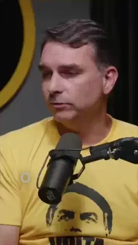 Flávio Bolsonaro fala sobre a prisão de Jair Bolsonaro e detalhes sobre a politicagem em volta das situações… #flaviobolsonaro #bolsonaro #Lula #eleicoes #Brasil 