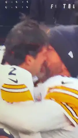 Pucker up buttercup- STEELERS W! 💛🖤💛 #steelers #steelersvsravens #nfl #aaronrodgers #kisscam 