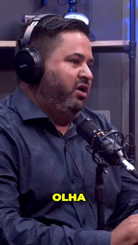 Um mistério! O pai avisa: sua mãe vai te ensinar tudo sobre a casa. Prepare-se... 😅 #Familia #Humor #VidaDePais #Maternidade #Enigmatico Créditos: @ummomentopodcast