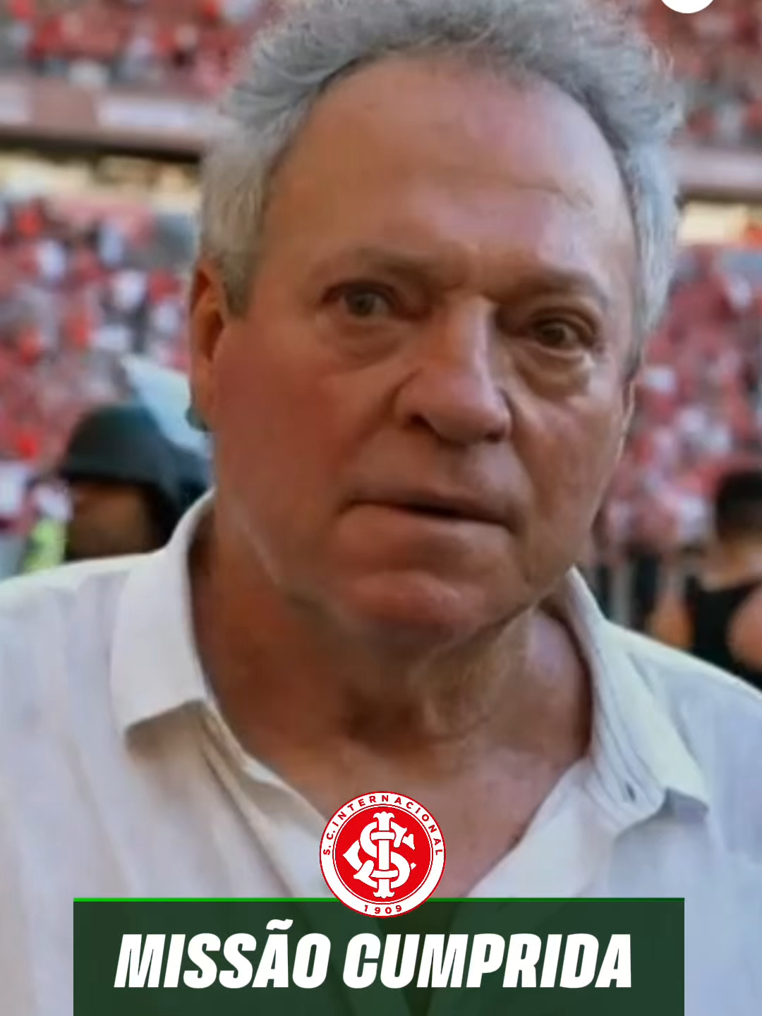 HERÓI COLORADO! Abel Braga voltou ao Inter para evitar o rebaixamento nos dois jogos finais do Brasileirão, e conseguiu.  Missão cumprida, Beira-Rio em festa e o abraço da torcida que nunca abandona.🔴⚪ #BrasileirãoNoPremiere