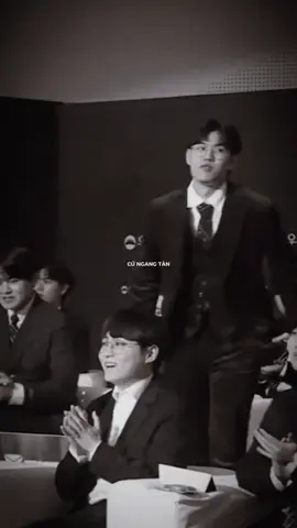 chẳng cần làm vừa lòng ai#munhyeonjun #oner #oner #CapCut 