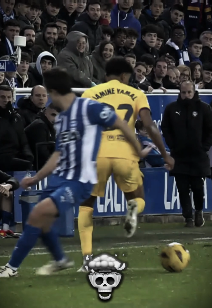 16y Lamine Yamal Skills 🤩 #yamal #barcelona #spain #skills #football 