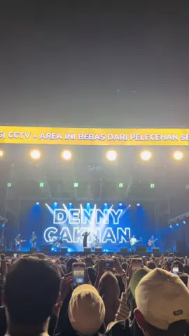 Bengi nonton konser, esuk e mlebu kerjo. Enek luuurr? 🙂‍↔️  Semangaattt yooook 😃  #ropang #rodapanguripan #dcmusic #dennycaknan #jomlofest @DENNY CAKNAN @DC. PRODUCTION @sakudutanmedia_ @Jomlo Festival 
