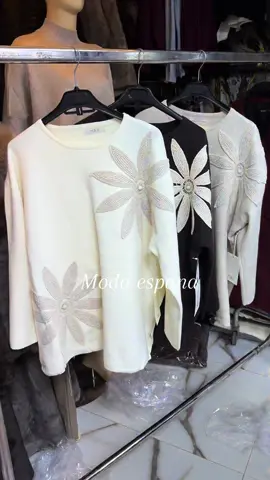 Commande 0605600035 ☎️ ✅بالنسبة الناس لي كتسول على المحل حنا كنتواجدو في مدينة خريبكة شارع فلسطين قرب صيدلية ابن سينا . ✅و أيضا كنوفرو لكم التوصيل حتى الباب الدار فين ما كنتي في المغرب حتى كتوصلك السلعة ديالك عاد خلص. ✅مرحبا بالجميع ❤️ #fashion  #instagram  #Modafeminina #casual #stylish           