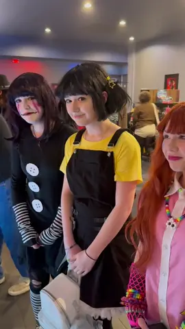 Yayayay ty to the worker who helped in making this!! ^^ @<:𝓥𝓮𝓻𝓪:> is puppet, @☀️Dino🧃 is lizzy!! #fyp #fnafcosplay #fivenightsatfreddys2 #fivenightsatfreddys #fnaf 