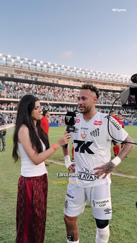 @natguareschi acompanhou @Enejota desde o começo da temporada! E agora, no fim, qual a avaliação do craque para esse ano de muitos desafios? 👑⚽ . Nat Guareschi has been following Neymar Jr. up close, ever since the season started! What about now, in the end, how does he evaluate this year of many challenges? 👑⚽