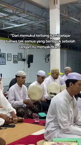 Ya Rasulullah, jika engkau adalah obatnya, semoga sakit kami berlipat-lipat. {La ilaha'illah Sekumpul} #senimerayukekasih #syairsekumpul #palangkaraya #lailahailallah #gurusekumpul 