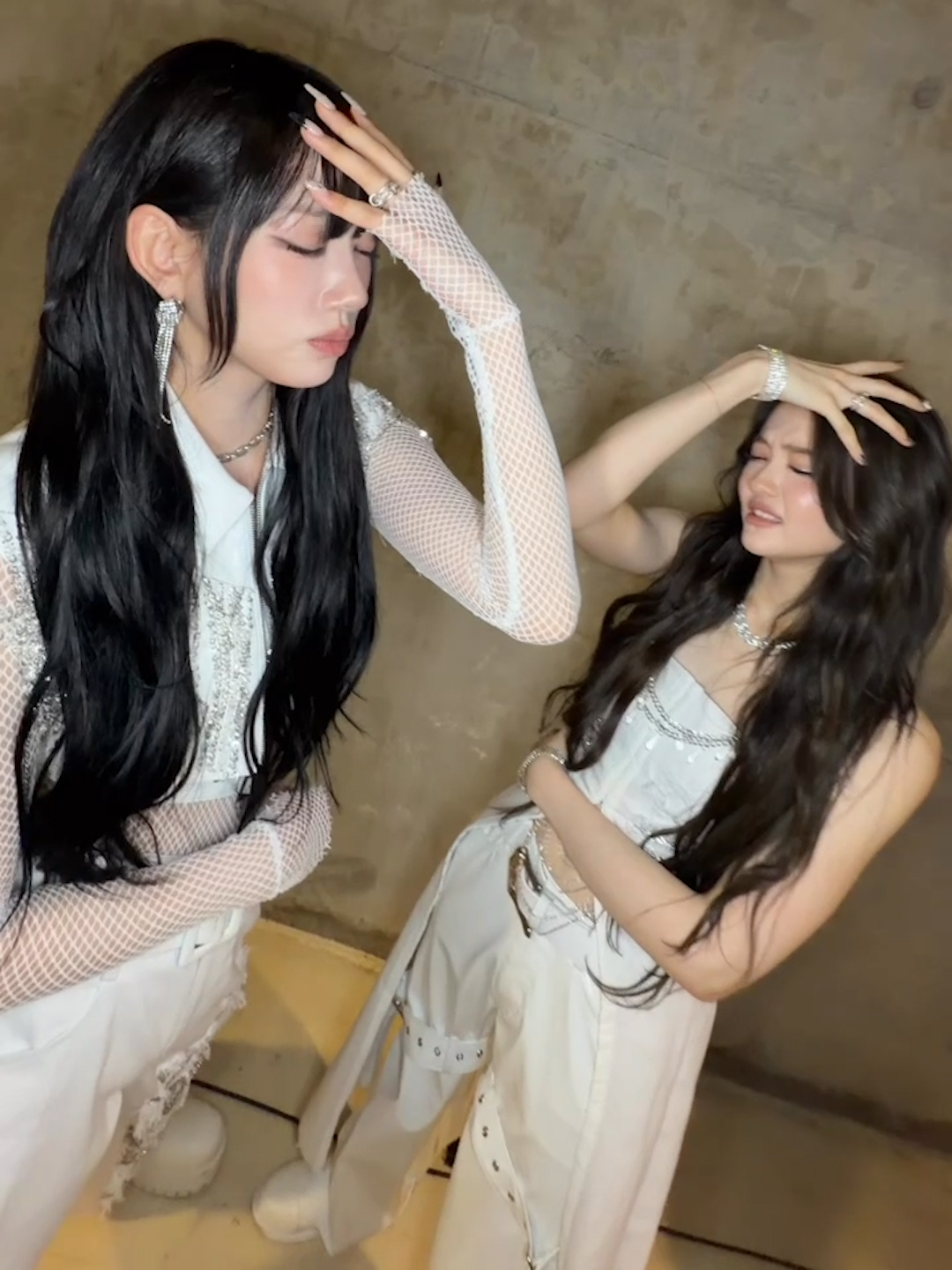 힙합보단사랑보단돈보단 폼폼🫶 #MEOVV#미야오  #SOOIN#수인#ELLA#엘라  #THEBLACKLABEL#더블랙레이블