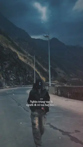 Nghìn trùng vạn lý…người đi có vui hay buồn…#😌🖤 #tamtrang #thuthuy #xuhuongtiktok2025❤️🌈✔️ #CapCut 