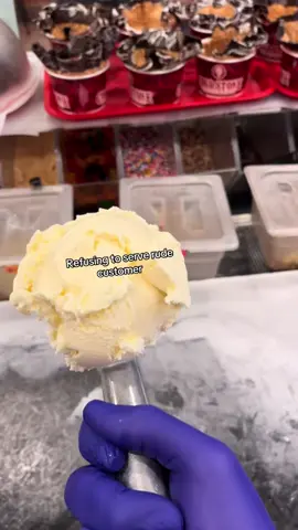 Customers have been so rude latly omg #RudeCustomers#MeanService#Complaining#Disrespectful#ColdStone 