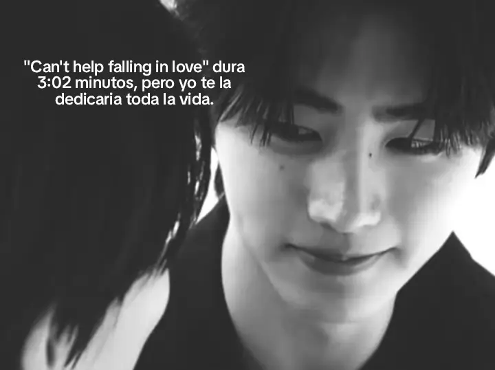 #Sunghoon —: Antes de que me digan algo, es contenido.. o bueno, un 50/50. No sé por qué la gente piensa que soy un desamorado cuando en realidad si me gusta alguien soy la persona más 