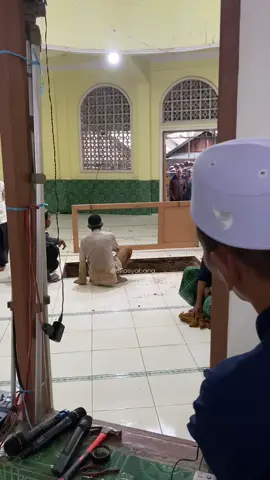 Makam Abuya Guru Syukri Unus Majelis Darussyakirin Arah Belakang Tidak Jauh Dari Rmh Kediaman Beliau #gurusyukriunus #makam #martapura #antasansenor #kalimantanselatan 