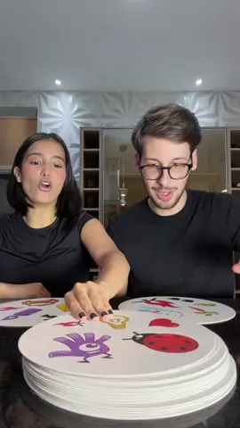 Nome do jogo: Dobble gigante Id: DEW6S0-QHTH #MeusFavsDoMercadoLivre #mercadolivre @Mercado Livre 