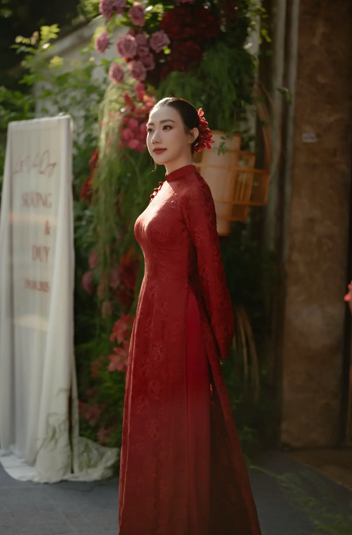 Áo Dài đỏ luôn là trang phục không thể thiếu trong ngày cưới của người Việt Nam mình. Mùa này thợ may mình bận rộn sáng tối luôn ạ ❤️ #aodai #aodaivietnam🇻🇳 #aodailiendinh #viraltiktok #xh 
