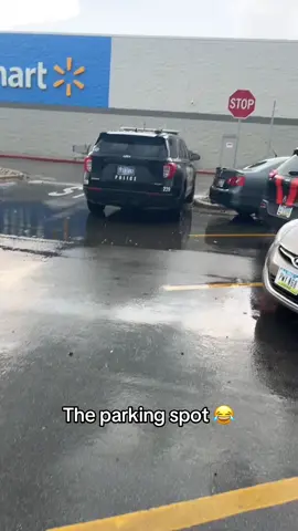 Officer got jokes 😂 @Rubbin’ is Racing (🎥:@It’s Em 🥰) 