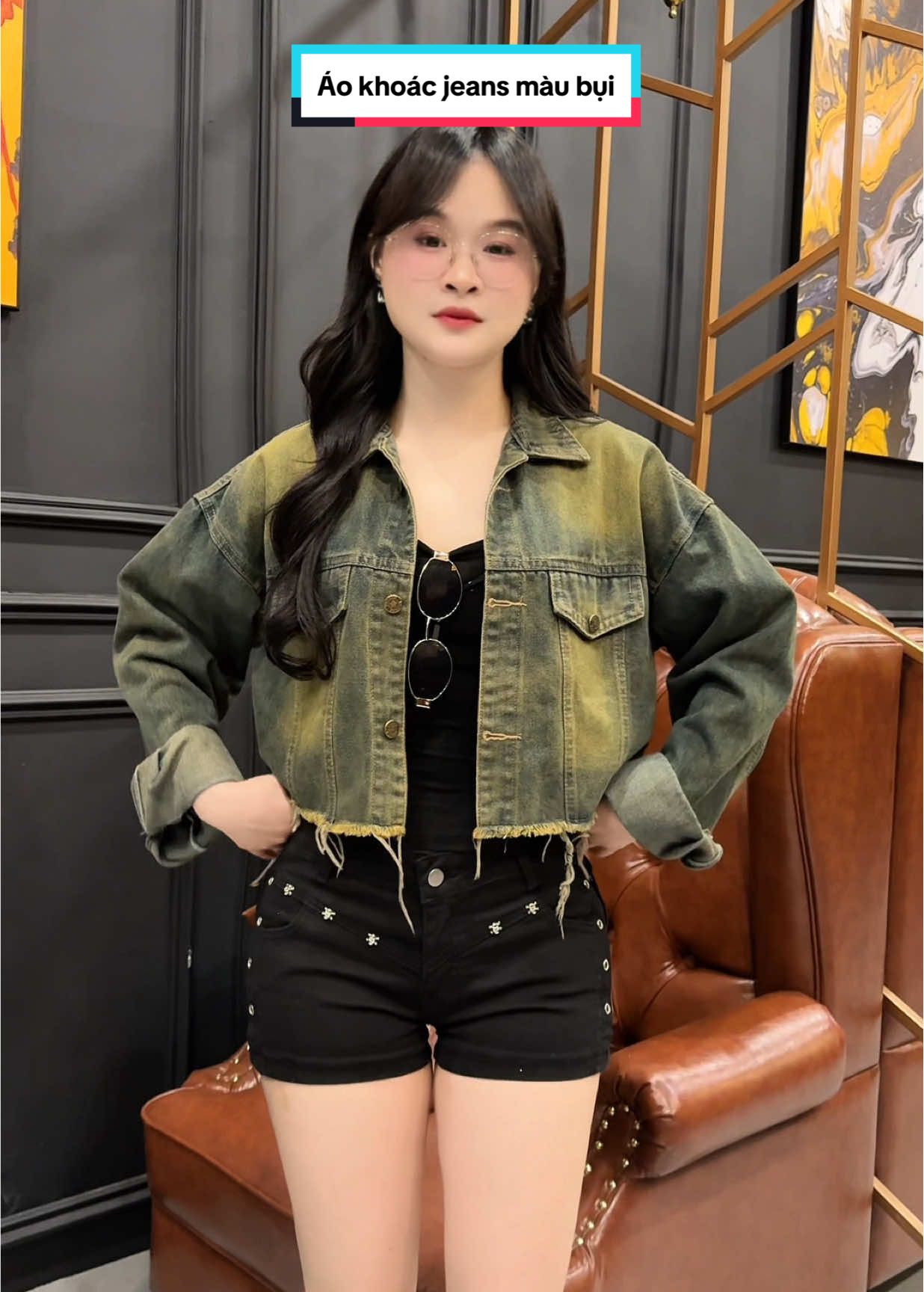 Áo khoác jeans bụi choáyyy phố siu xinh #aojean #aokhoacjean #aojeancroptop #xuhuong #cogaimattit hi
